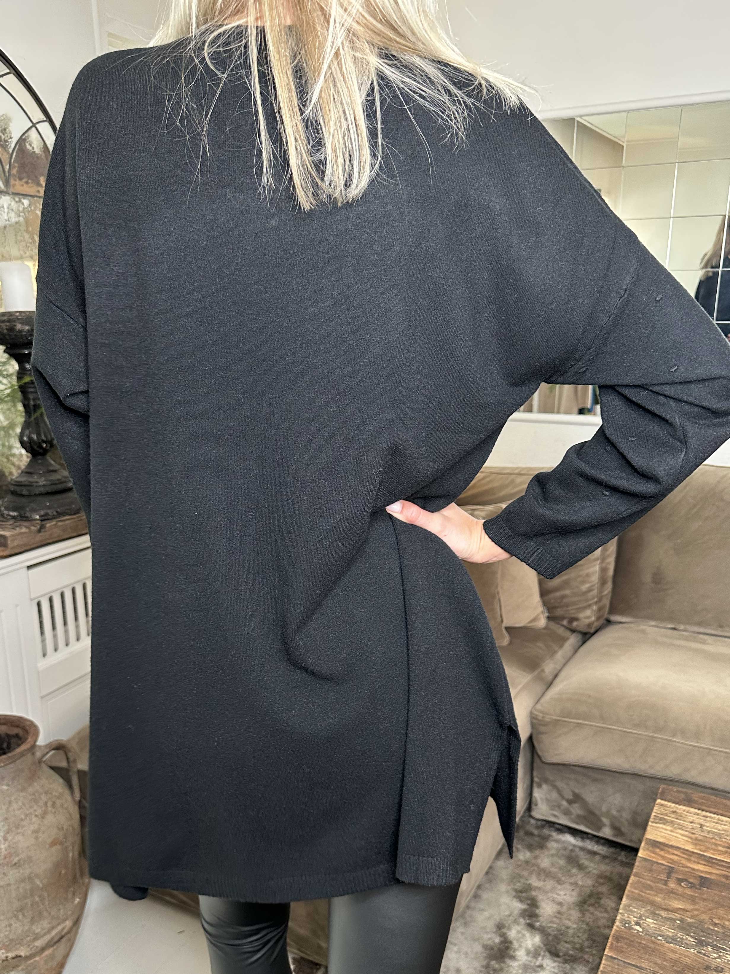 Zina - Tröja med prickiga detaljer i tyget